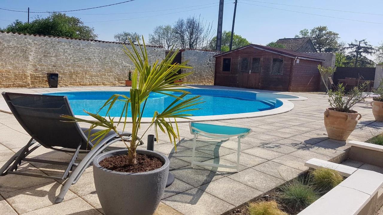 Mas De La Piniere Bed & Breakfast Mauprevoir Bagian luar foto