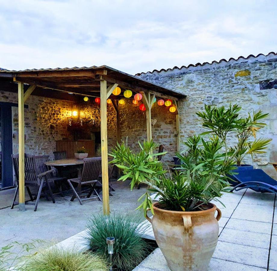 Mas De La Piniere Bed & Breakfast Mauprevoir Bagian luar foto