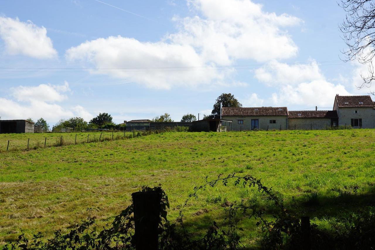 Mas De La Piniere Bed & Breakfast Mauprevoir Bagian luar foto